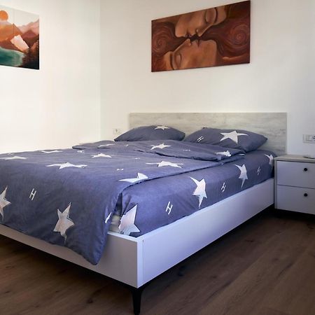 Central Beach Apartment Saranda Dış mekan fotoğraf